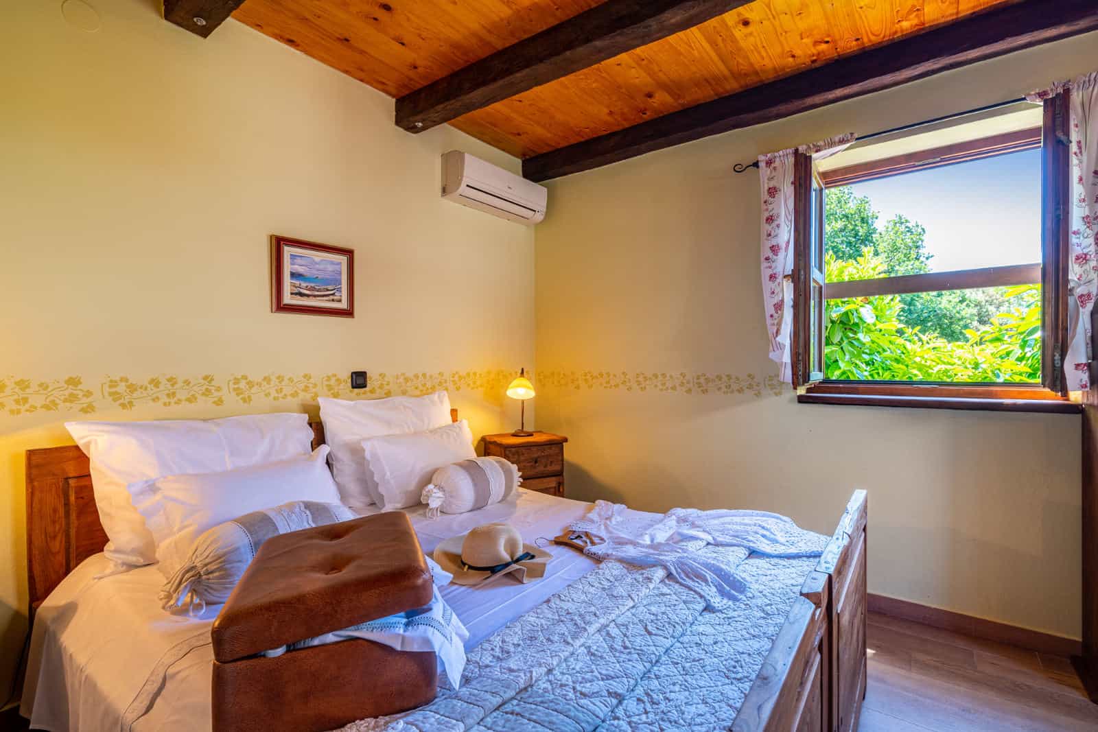 23.Villa Gora-Soba 1