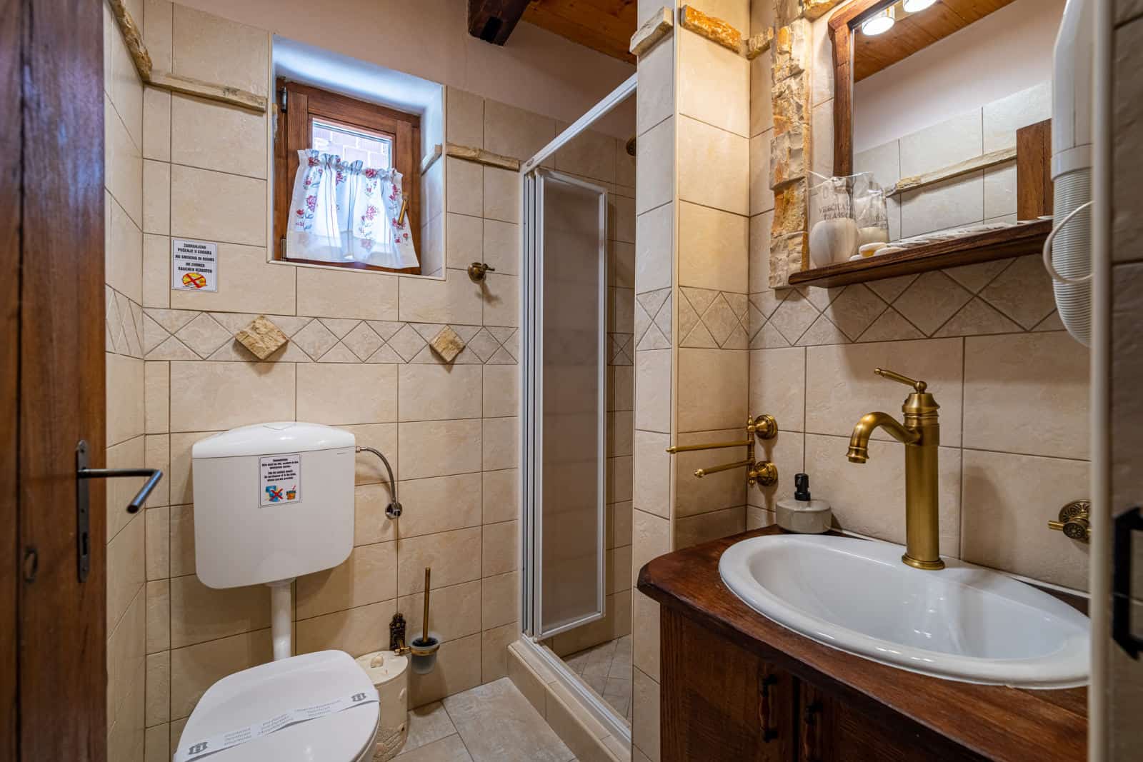 28. Villa Gora-Kupaonica Soba 2