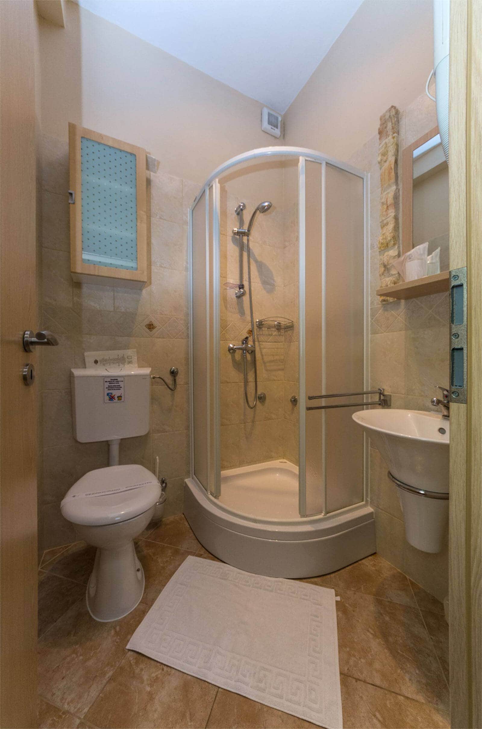 5. Apartman Maslina-Kupaonica