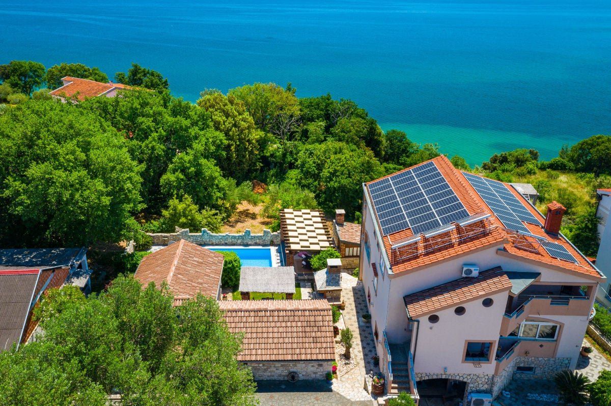 Villa Gora s pogledom na more iz zraka